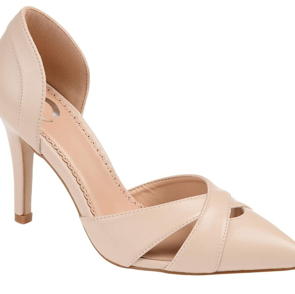 Journee Collection nude Dora pumps size 7
